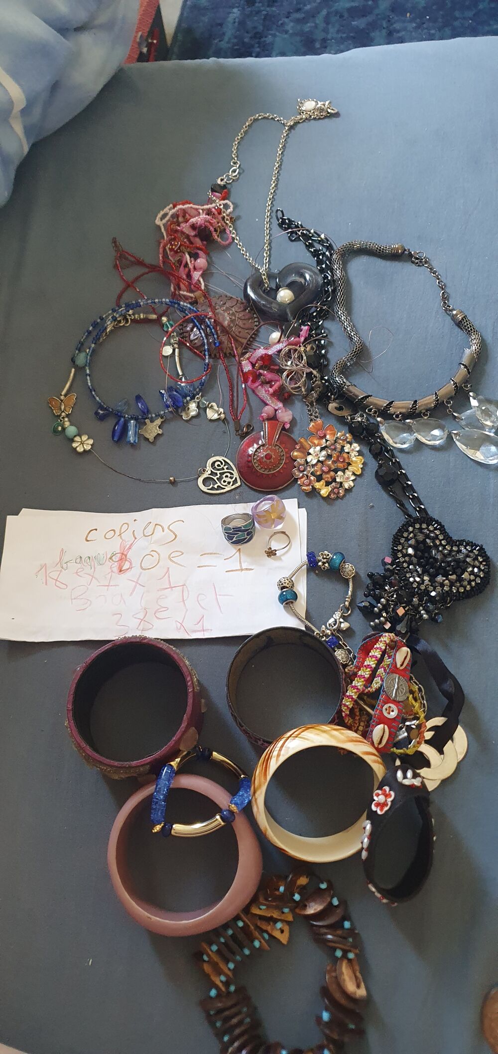 Je suis Audrey je mes bijoux collier bracelet bague Bijoux et montres