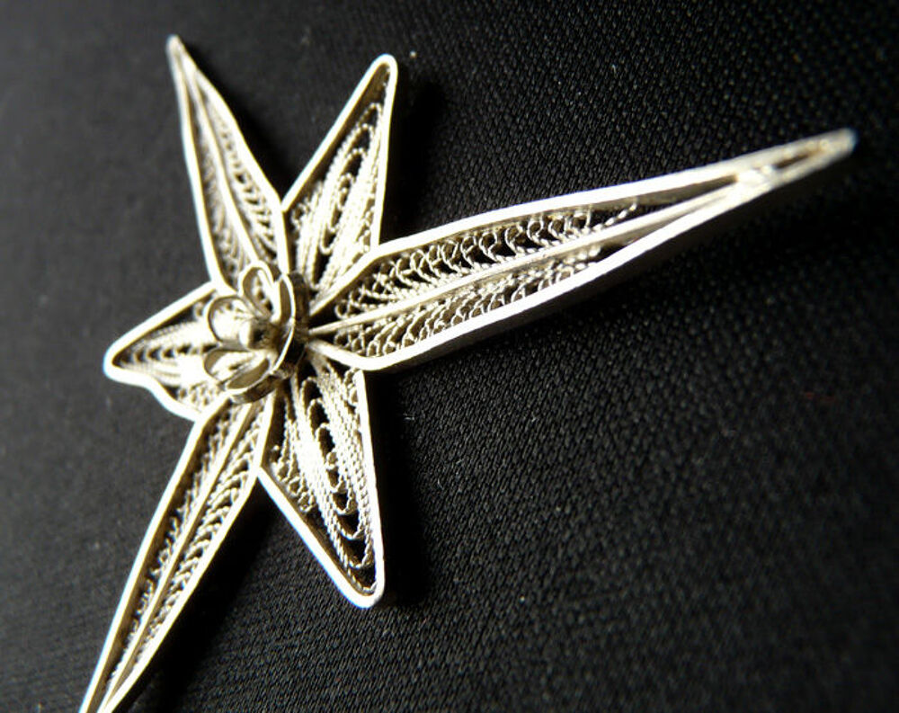 Pendentif forme de Croix en fils dentelle d'Argent Ethiopie Bijoux et montres