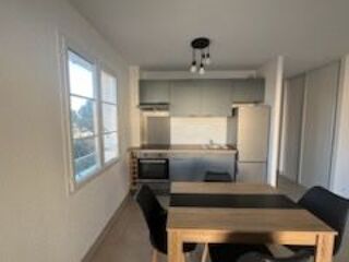  Appartement à louer 2 pièces 45 m²