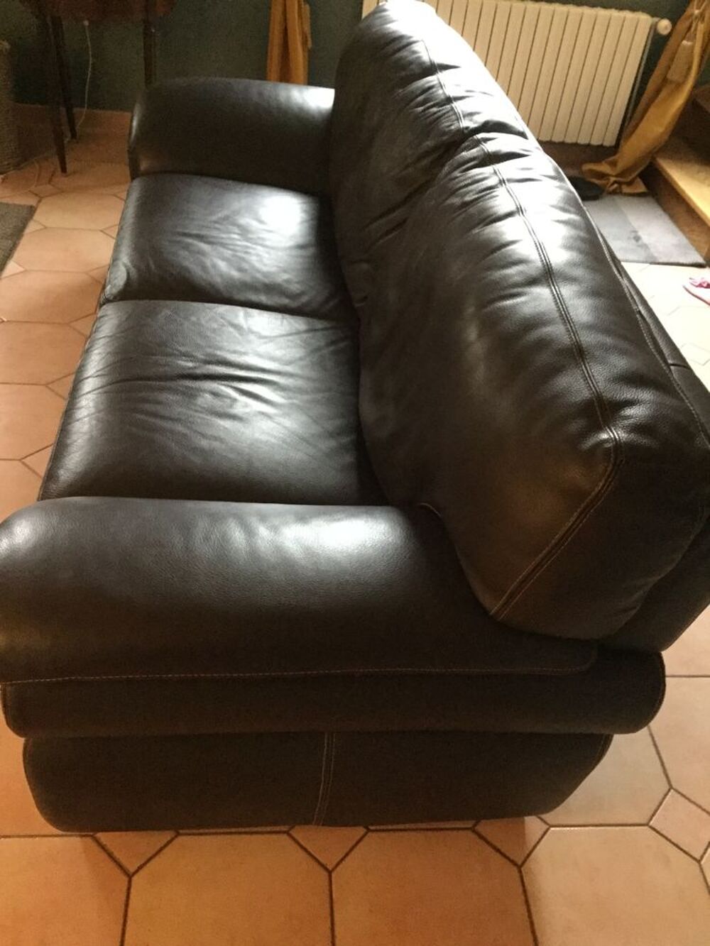 Bonne affaire un canap&eacute; en Bonn &eacute;tat ! Meubles