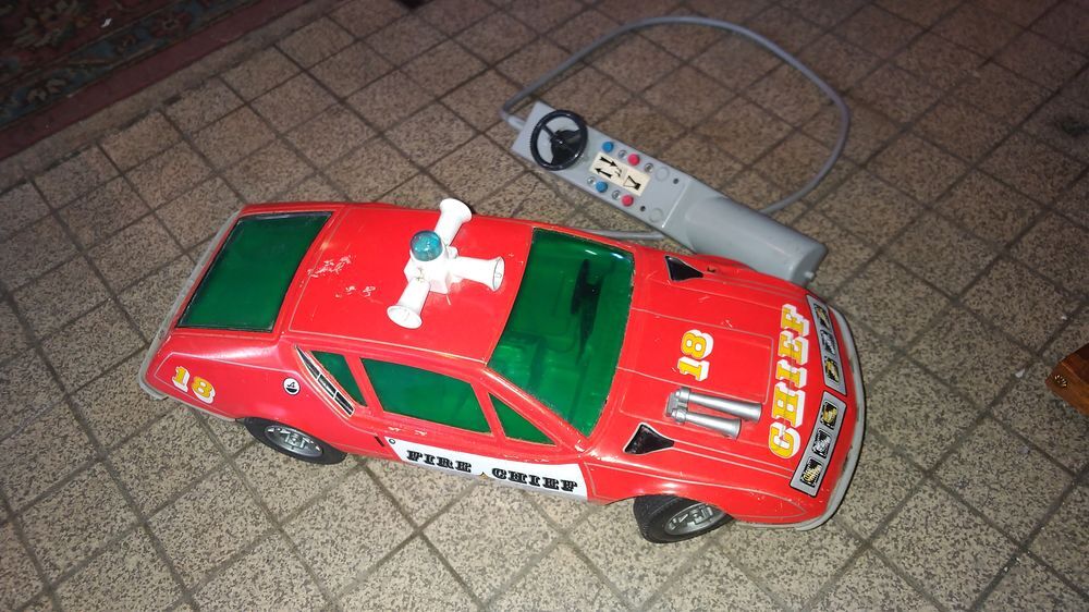 Voiture joustra Décoration