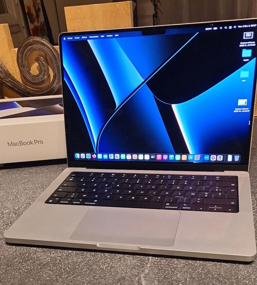 Macbook Pro 14 pouces Matriel informatique