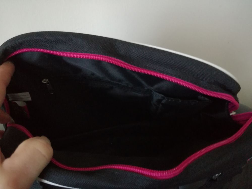 Sac MONSTER HIGH noir avec motifs. Neuf Maroquinerie