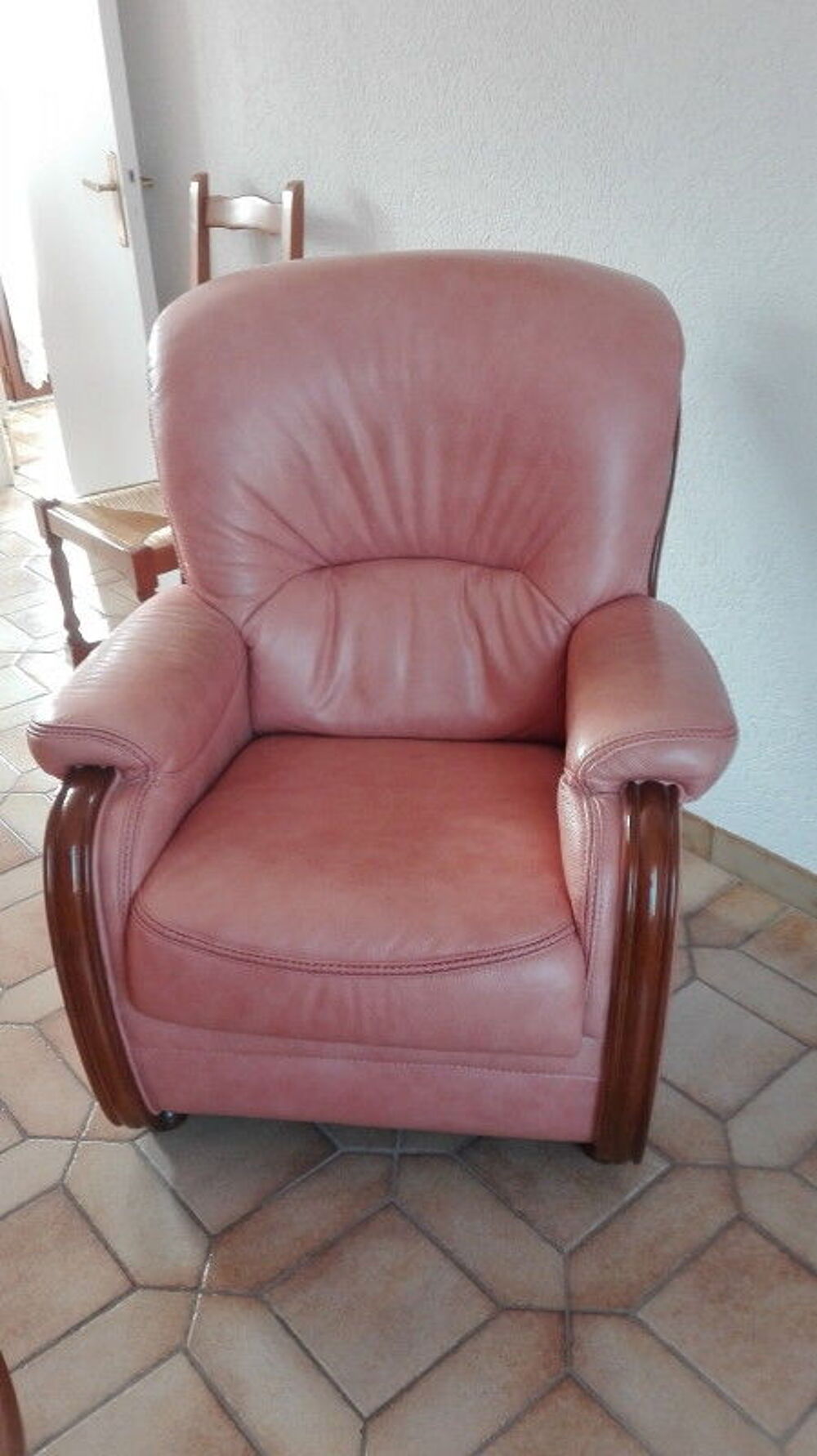Fauteuil ros&eacute; Meubles