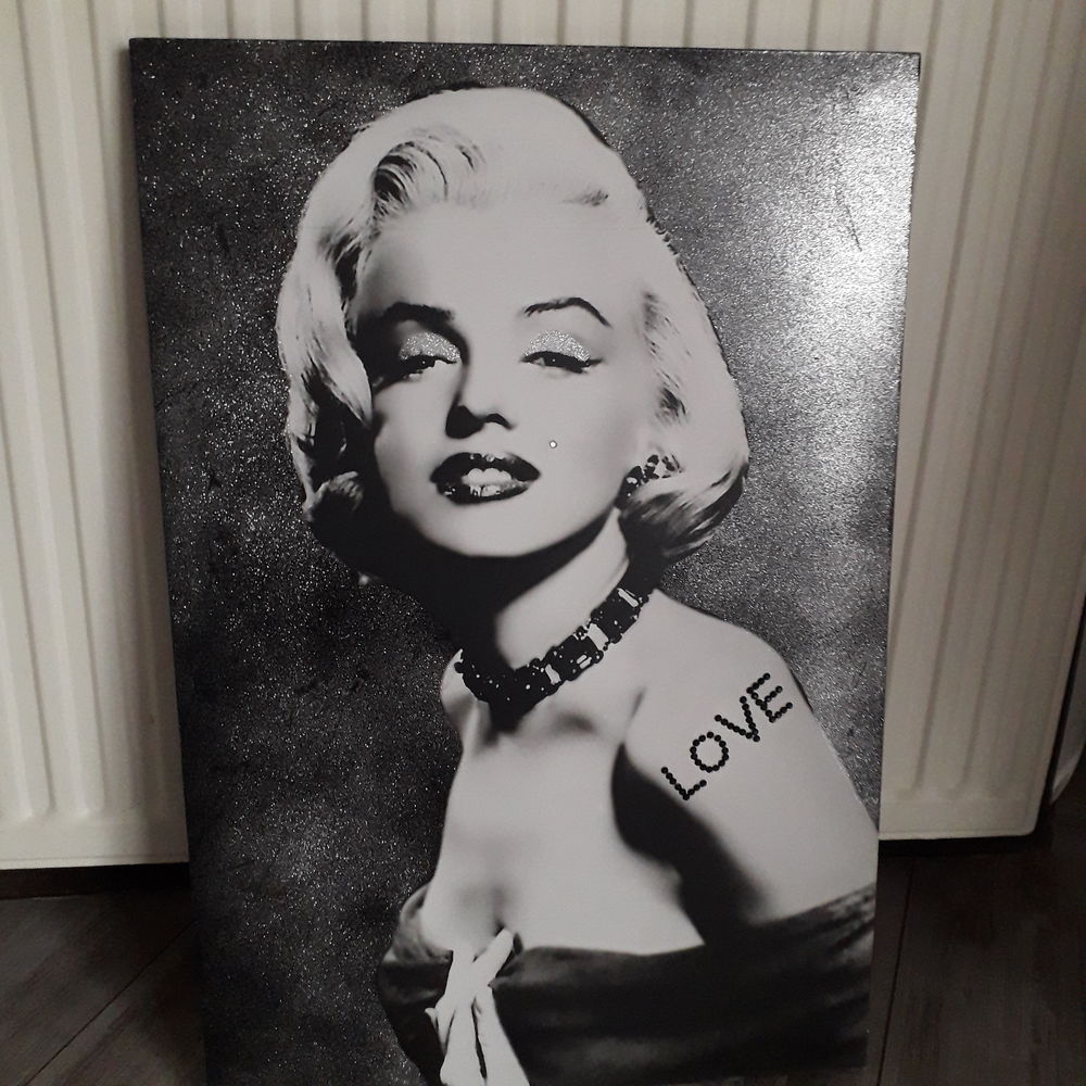 TABLEAU MARYLIN PAILLET&Eacute; 
Décoration