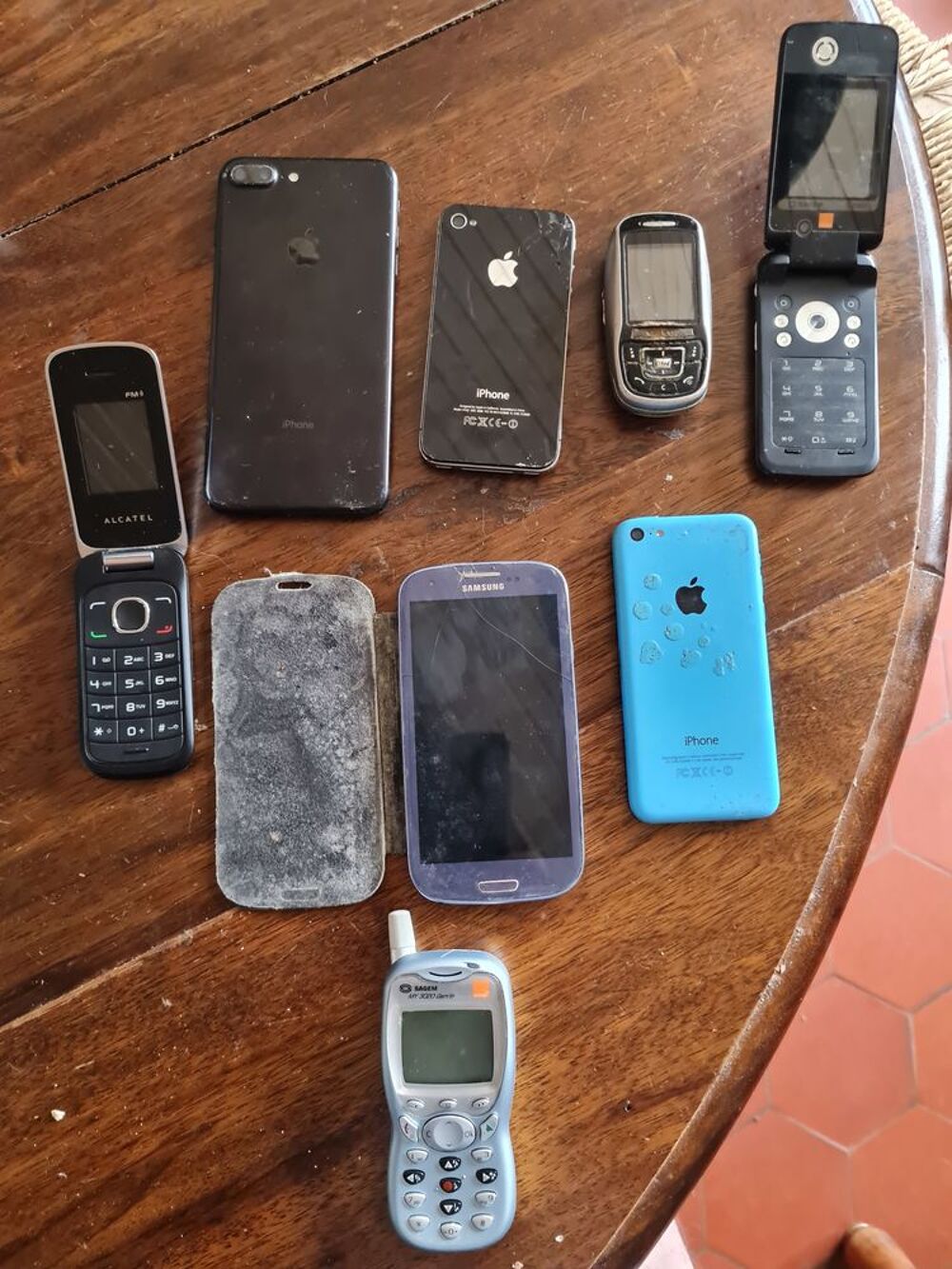 Lot de t&eacute;l&eacute;phones portable Téléphones et tablettes