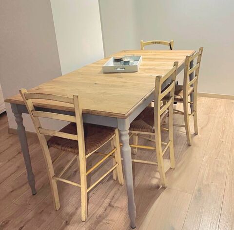 Table de salle  manger chne clair pieds gris 260 Maurepas (78)