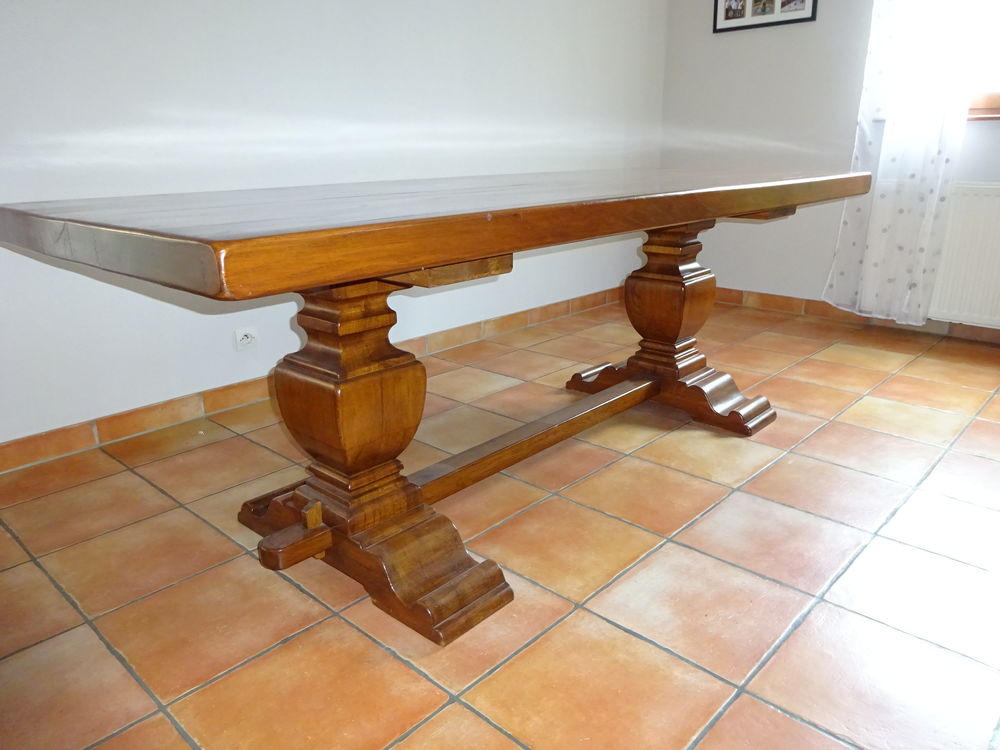 TABLE MONASTERE MASSIF Meubles