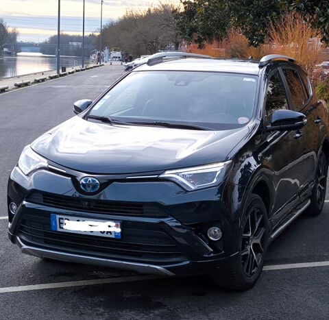 Toyota RAV 4 RAV4 Hybride 197ch 2WD Black Edition 2017 occasion Saint-Ouen-l'Aumône 95310