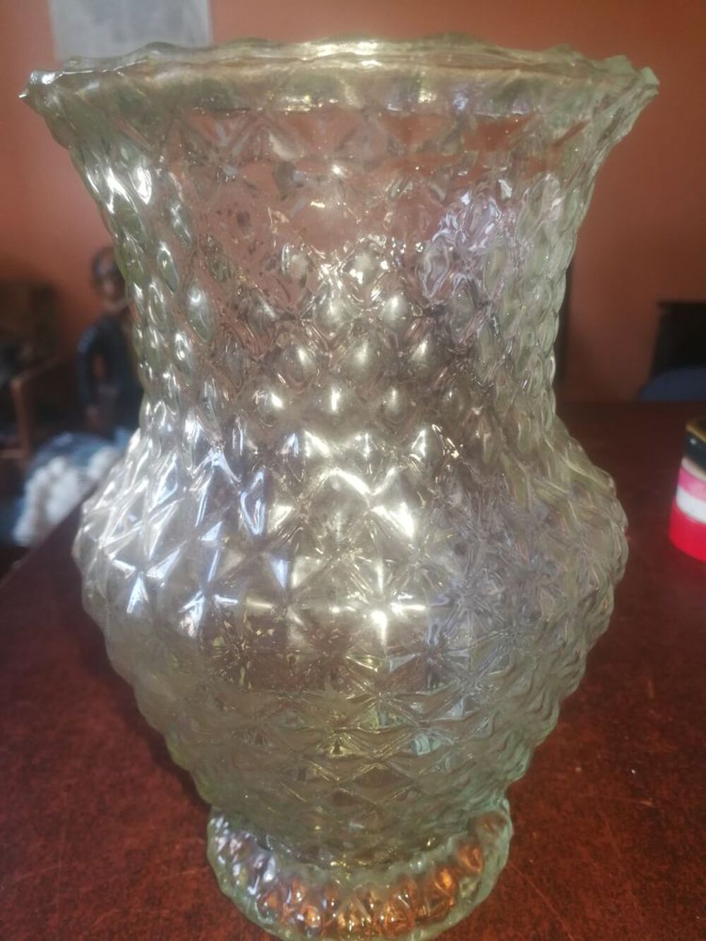 Beau vase en verre teint&eacute; Décoration