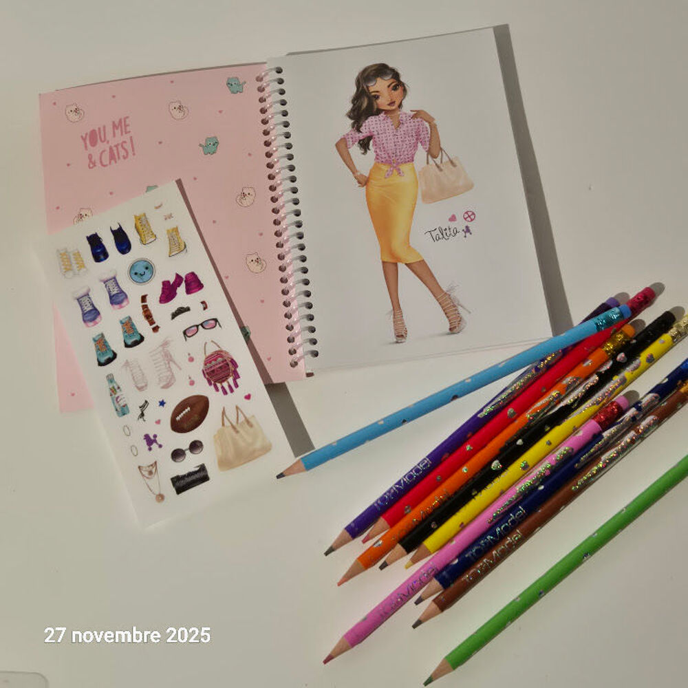Carnet de dessins top model et ses crayons de couleurs gomma Jeux / jouets