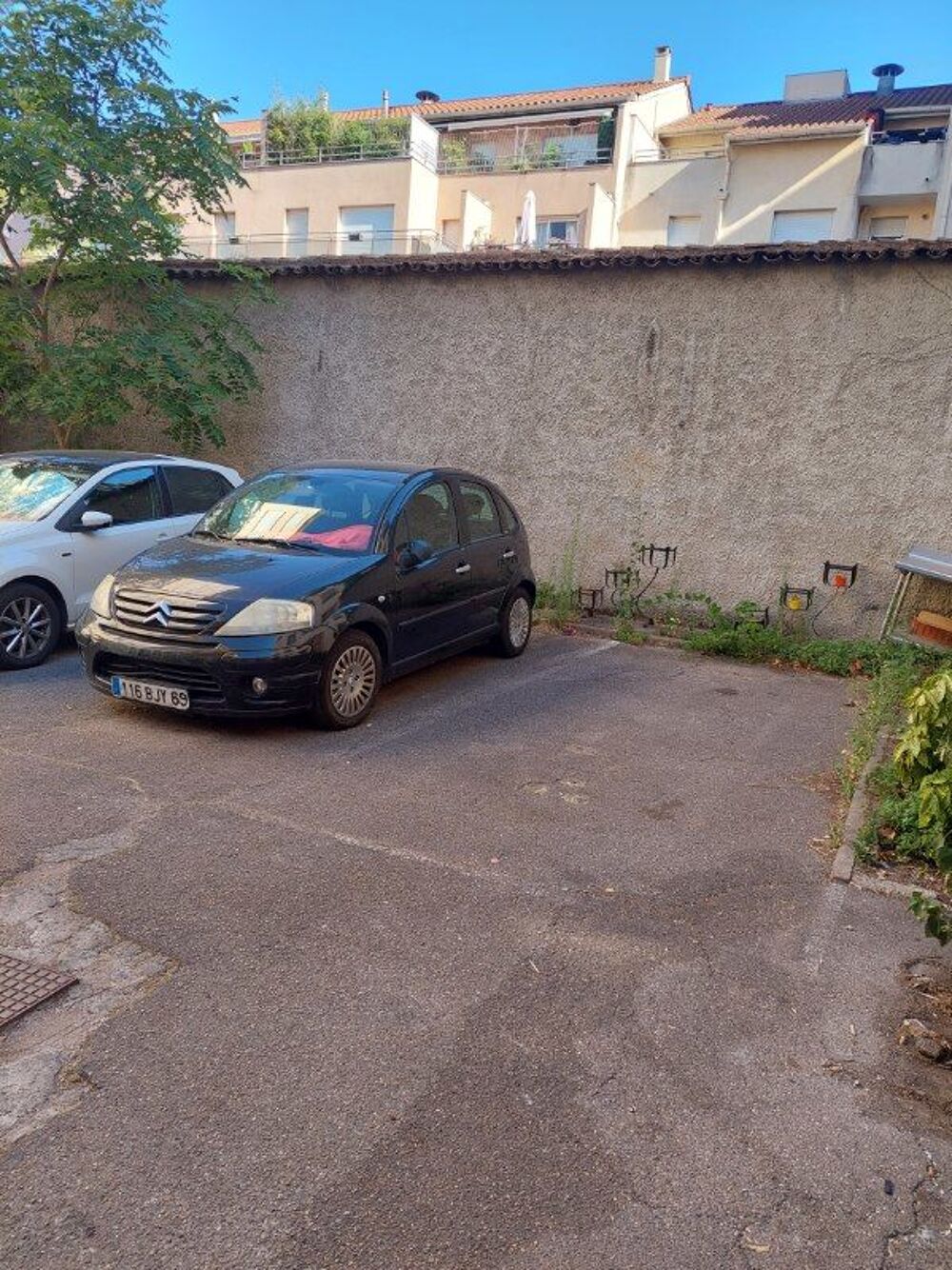 Location Parking/Garage Parking  la croix-rousse pour petite ou moyenne voiture Lyon 4