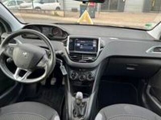 208 1.2 VTI / 82CV 2015 occasion 42700 Firminy