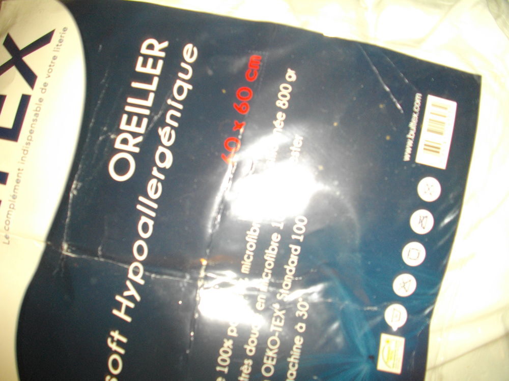 OREILLERS DE LIT Meubles