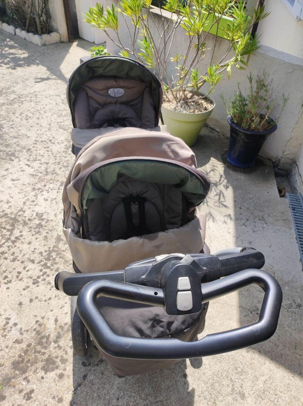 Poussette DOUBLE Peg Perego Pu�riculture