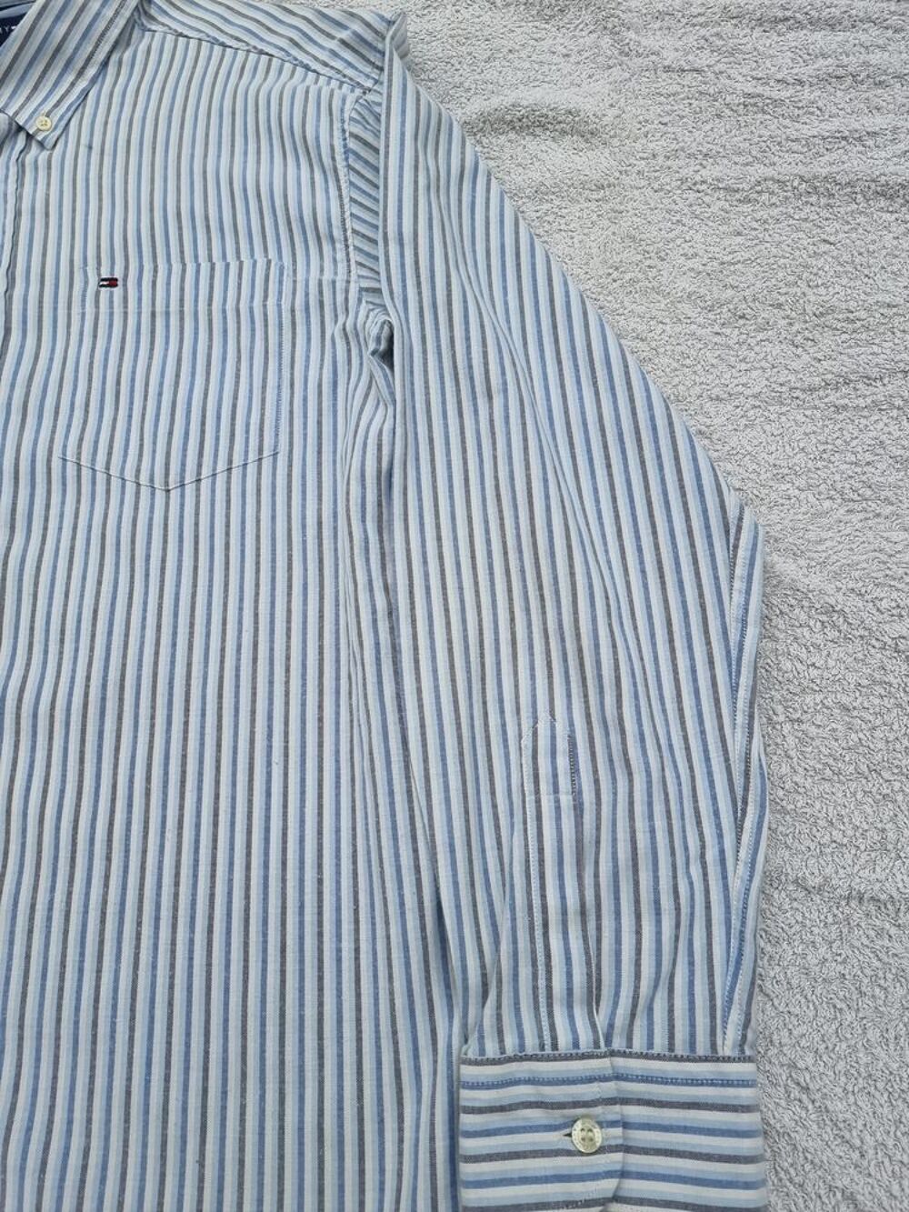 Chemise Tommy HILFIGER - taille XL - Tr&egrave;s bon &eacute;tat Vêtements