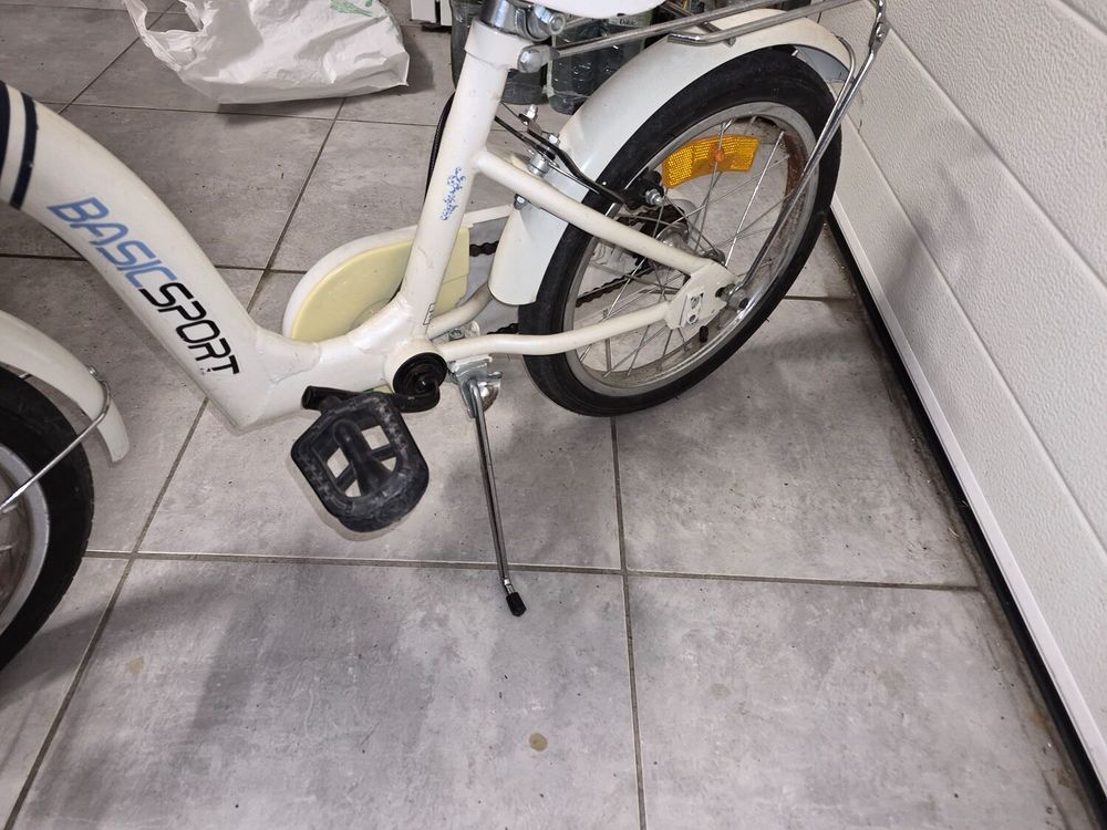 v&eacute;lo &eacute;volutif couleutr blanc Vélos