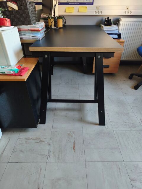 Bureau plateau bois pieds métal noir Marseille 13 (13)