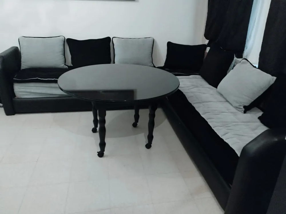 sedari noir et gris Faire offre Meubles