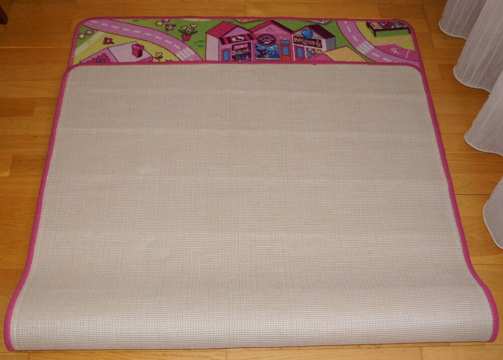TAPIS DE JEU ET CIRCUIT VOITURE Jeux / jouets