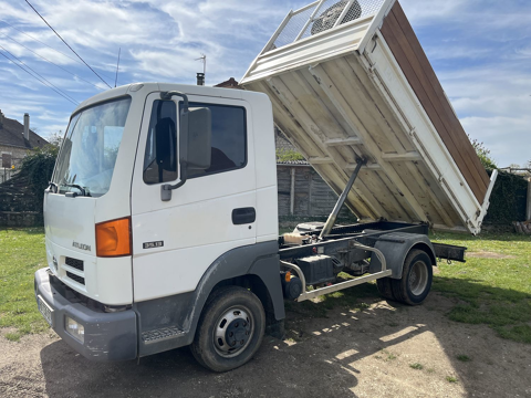 Nissan Atleon ATLEON 120-35 SE EMPT 1 2006 occasion Auxerre 89000