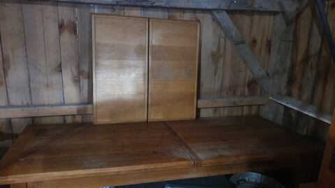 Table et chaises salle a manger 
300 Saint-Pierre-d'Eyraud (24)