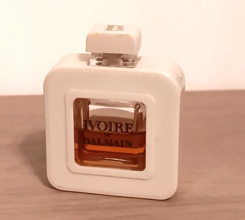 Ivoire Balmain ancien flacon de Parfum 