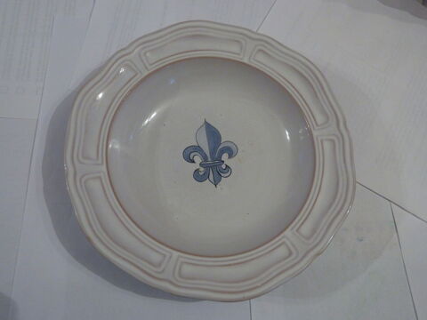 je ASSIETTE decor FLEUR DE LYS - HENRIOT QUIMPER 12 Brest (29)