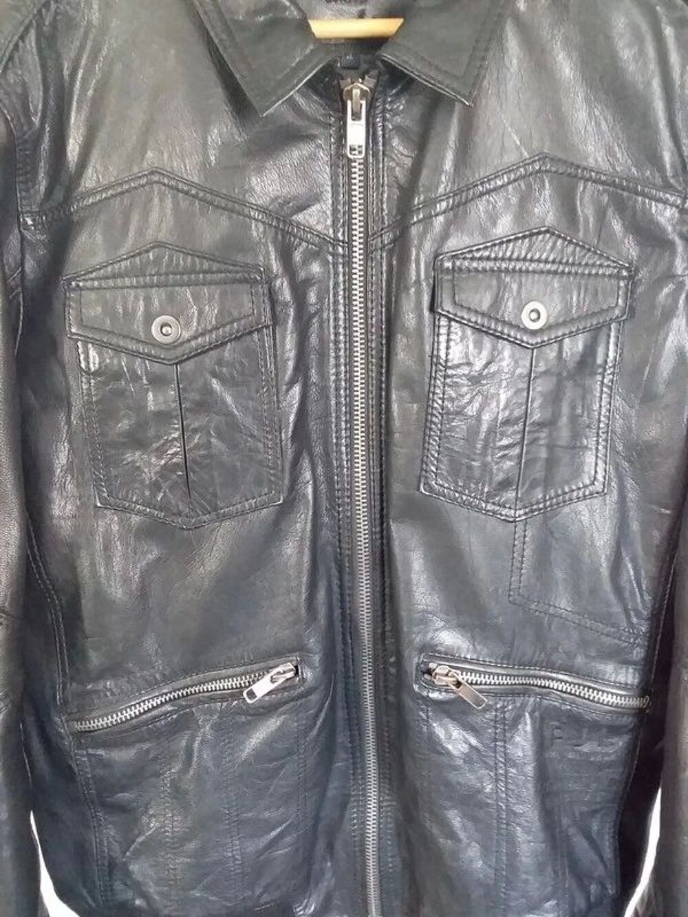 Veste en cuir Pepe Jeans
V�tements