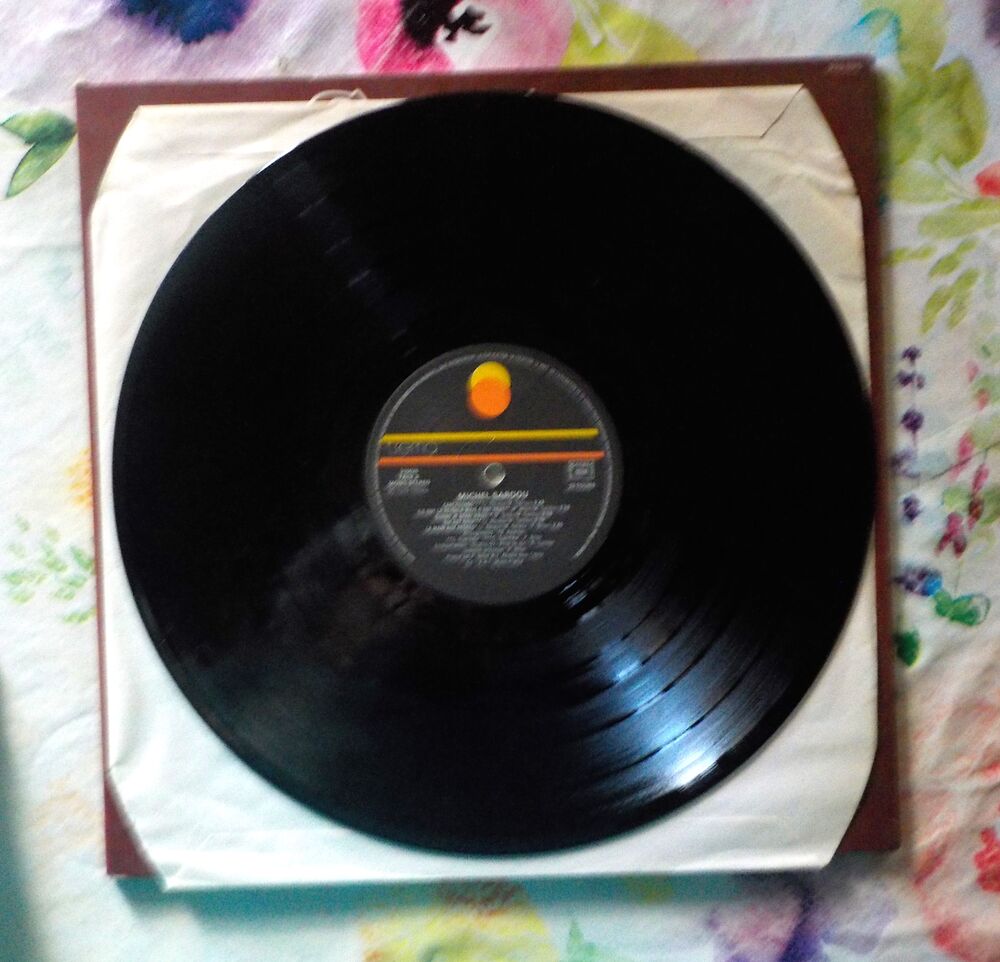 VYNIL 33T MICHEL SARDOU Album "Je ne suis pas mort, je dors" CD et vinyles