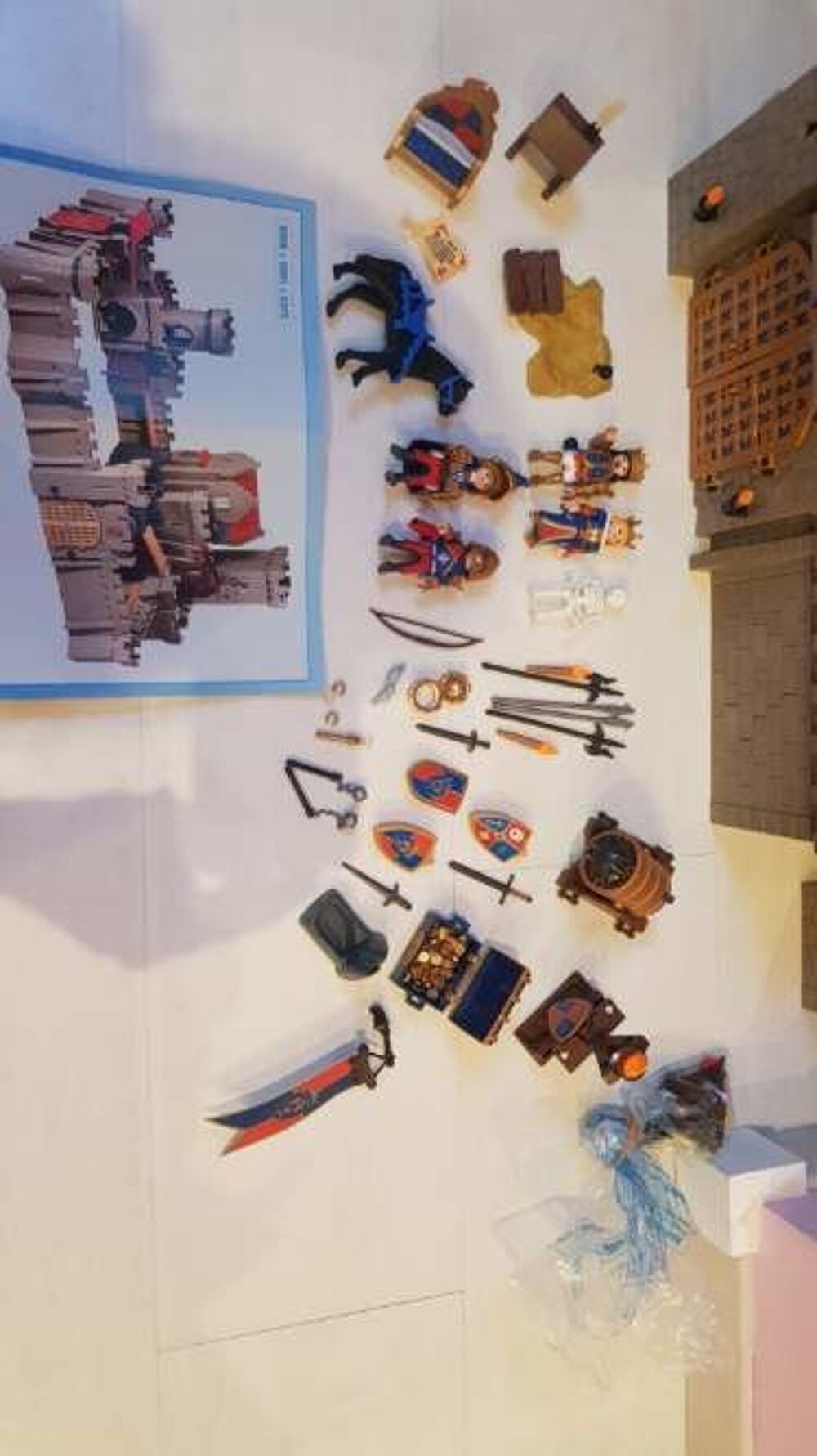 Playmobil ch&acirc;teau m&eacute;di&eacute;val et petites boites Jeux / jouets