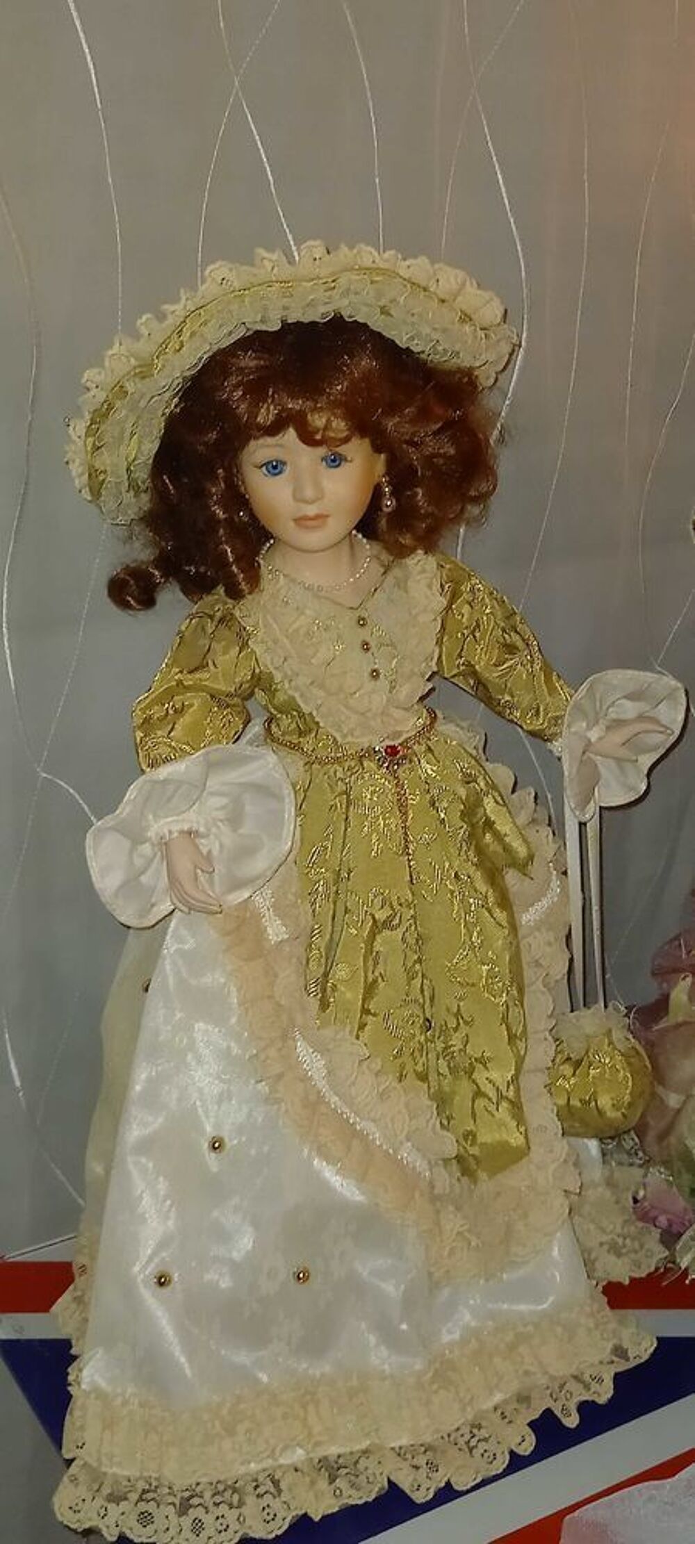 poup&eacute;e porcelaine 