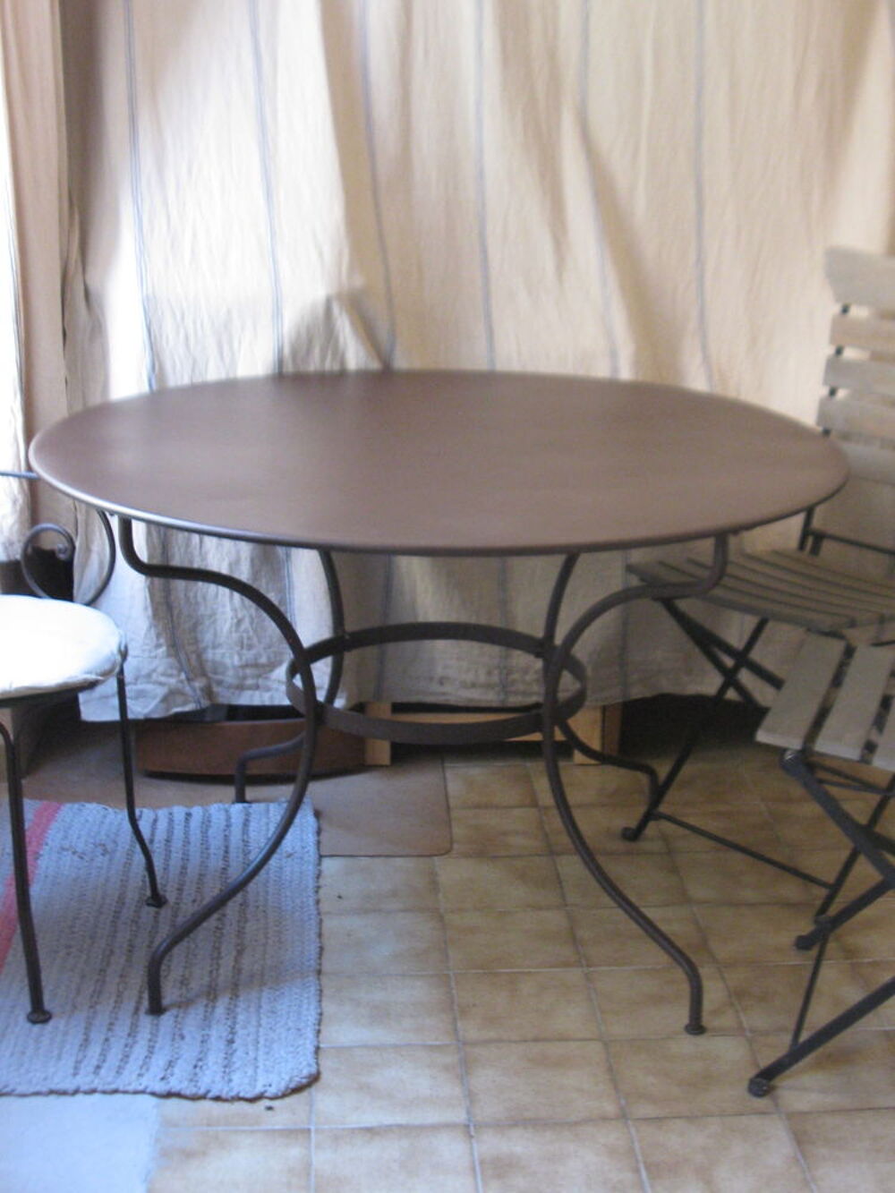 Table et fauteuils de jardin FERMOB Meubles