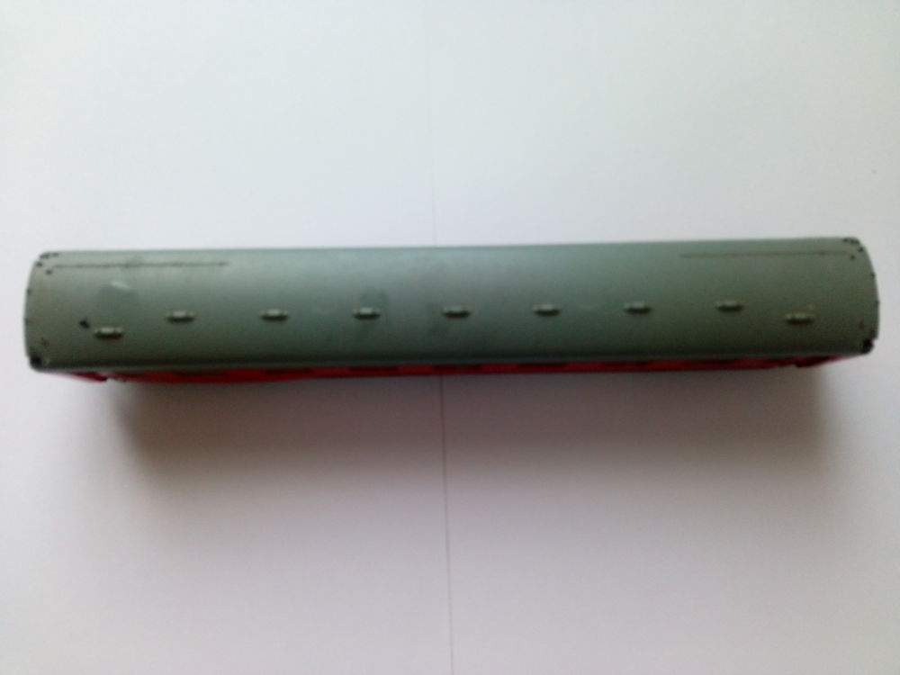 Mod&eacute;lisme ferroviaire Wagon voyageurs rouge Ho 1/87e Jeux / jouets