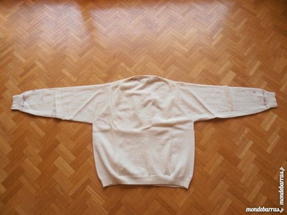 Cardigan beige brod&eacute; (49) Vêtements