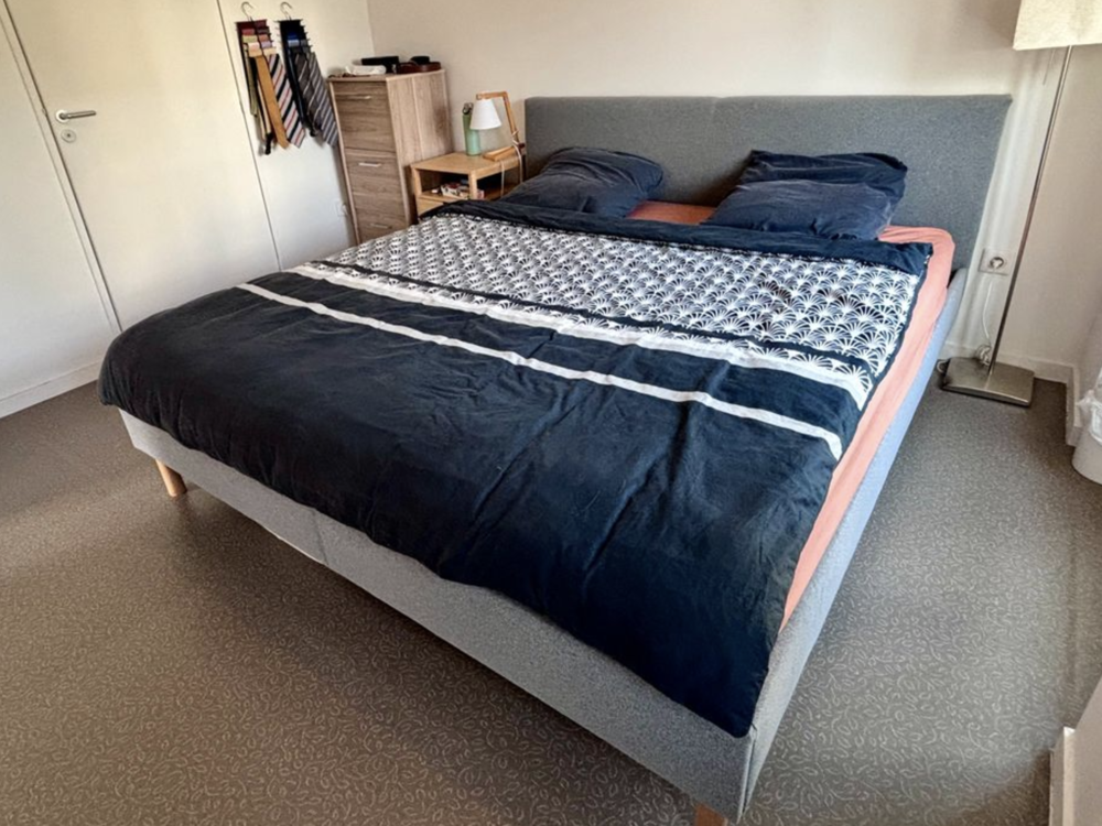 Cadre de lit matelass&eacute; et matelas ferme gris 180x200 Meubles