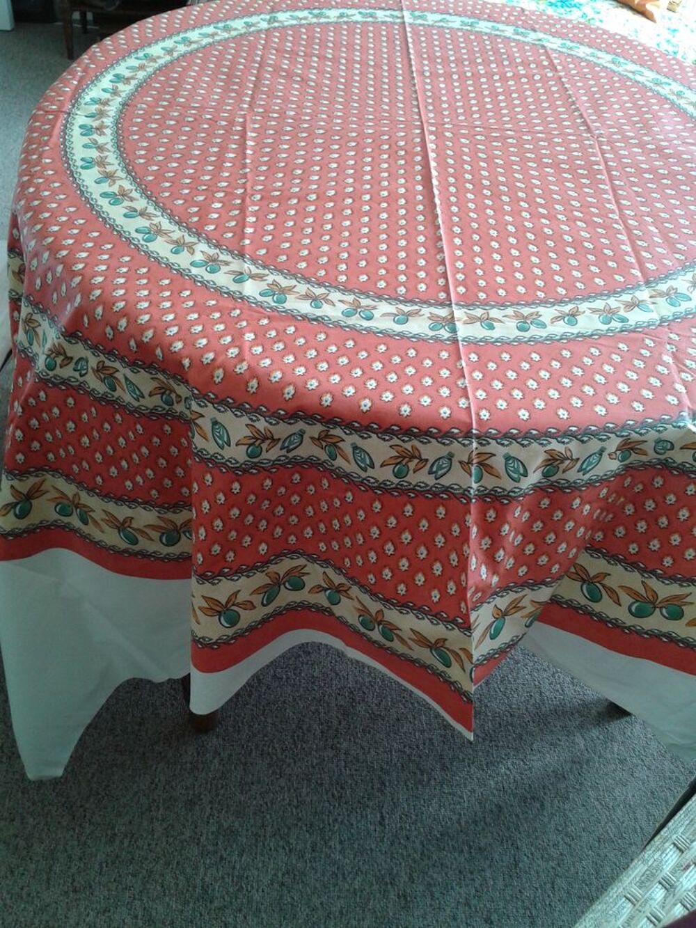 2 Nappes neuves rondes en coton enduit style proven&ccedil;ale Décoration