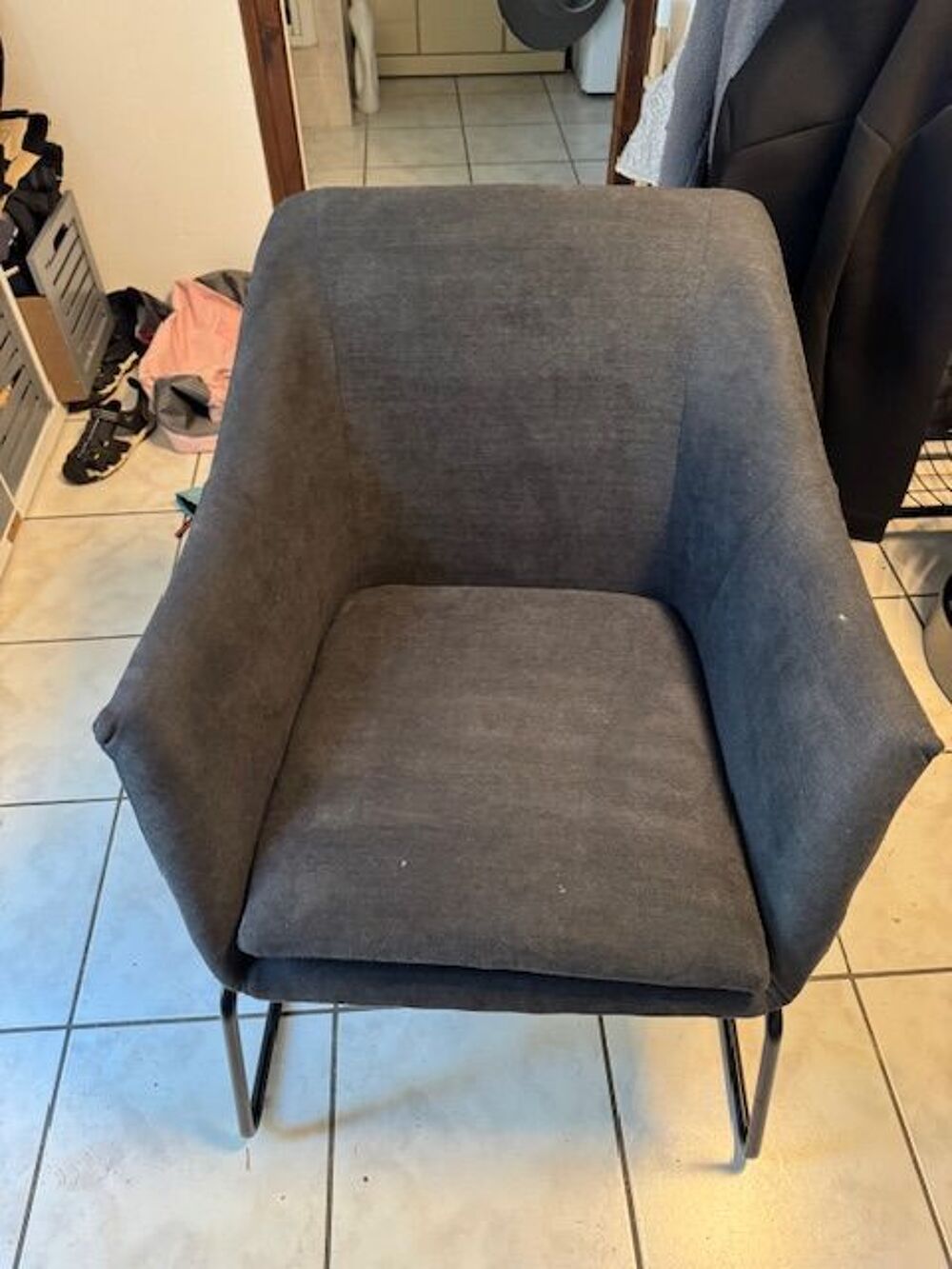 Chaise en tissu avec coussin couleur anthracite Meubles