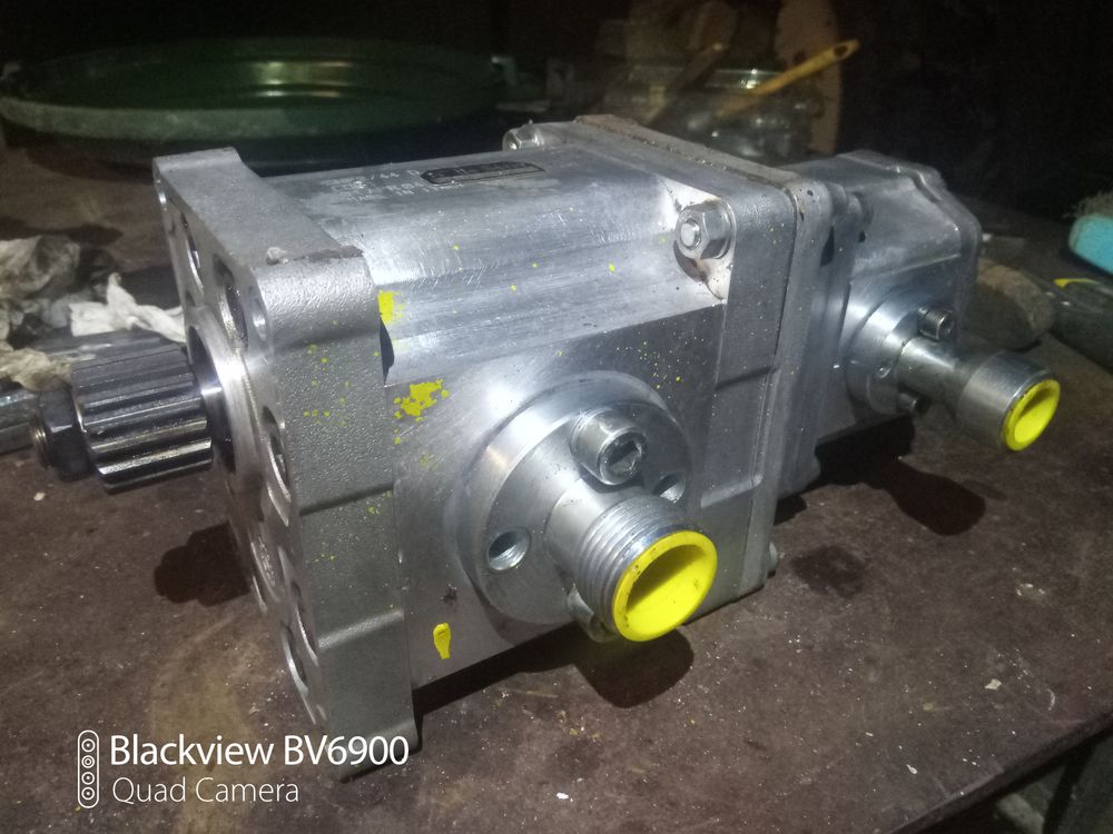 Pompe hydraulique double compl&egrave;te 44+6 Bricolage