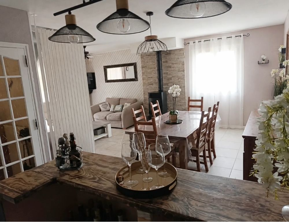 Vente Maison Maison individuelle 110 m²
? 5 pièces
? Terrain plat 870 m² Géovreissiat