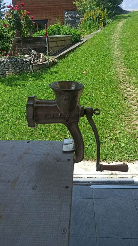 Hachoir viande 10 Passy (74)