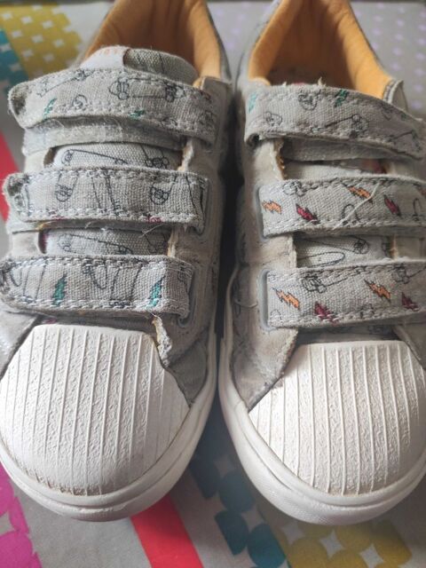 Baskets Zara enfant Mixte. Portée. Bon état général. Propre. 15 Verneuil-sur-Seine (78)