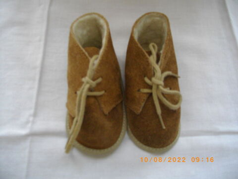 Chaussons beige foncé pour enfant - Pointure : 20 5 Perros-Guirec (22)