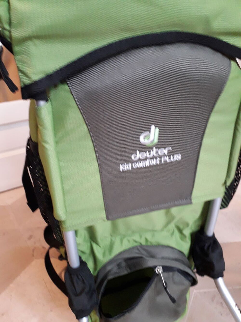 Porte-b&eacute;b&eacute; de randonn&eacute;e
Puériculture