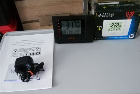 Réveil radio pilotée de la marque la crosse technology 25 Dunkerque (59)