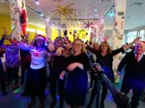   Dj animateur pour comités des fêtes et associations  