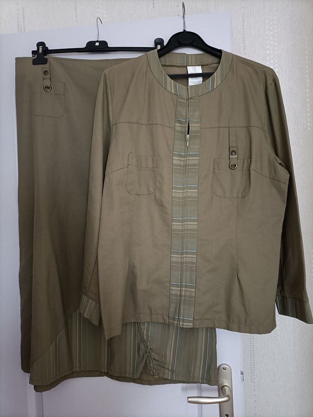 Ensemble Veste et jupe V�tements