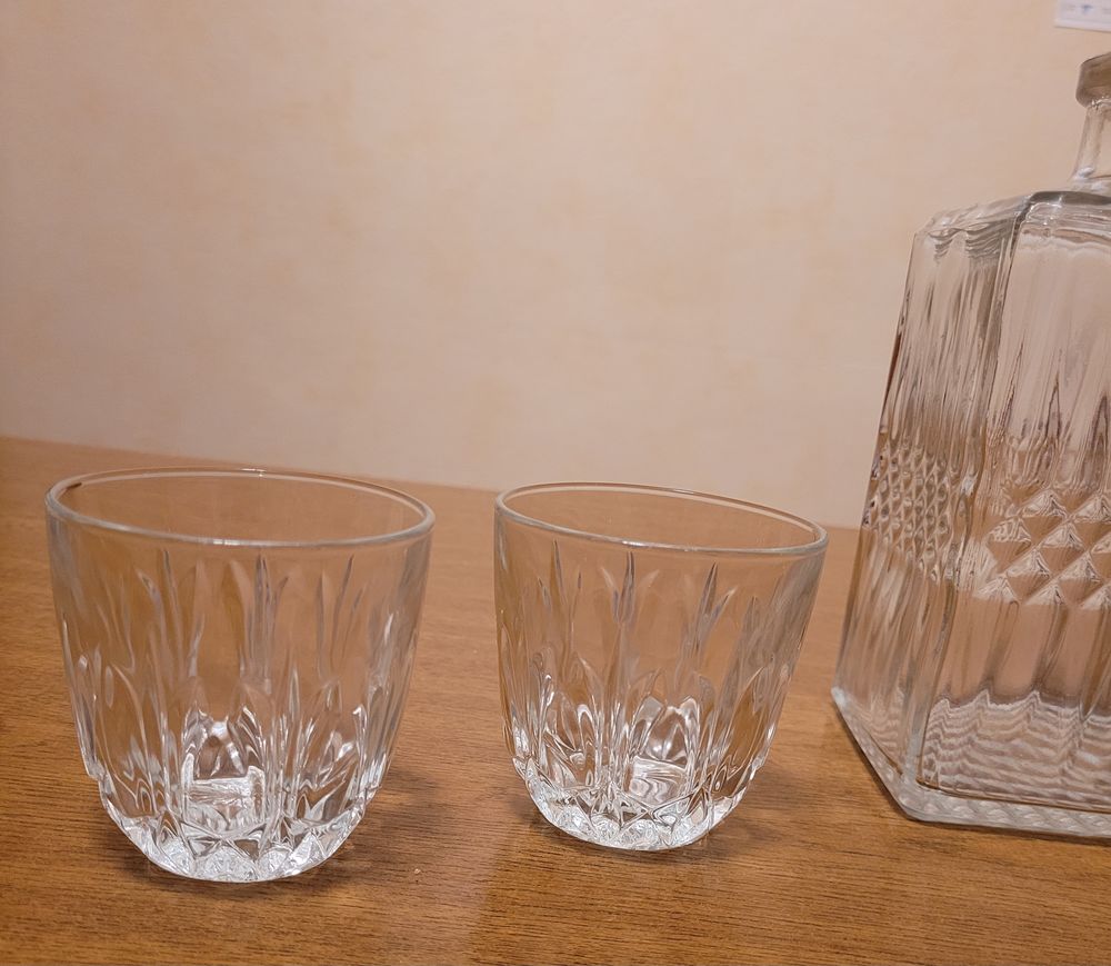 Service &agrave; Whisky Carafe et Verres . Décoration