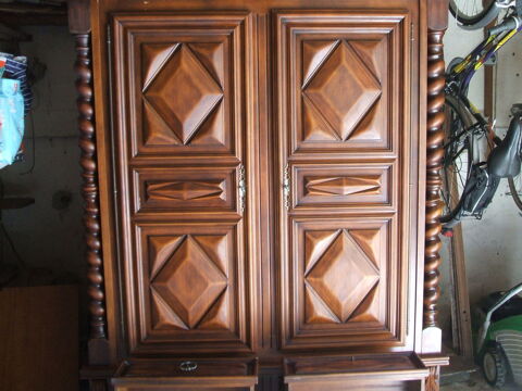 ARMOIRE +LIT +TABLE DE CHEVET  155 Septvaux (02)