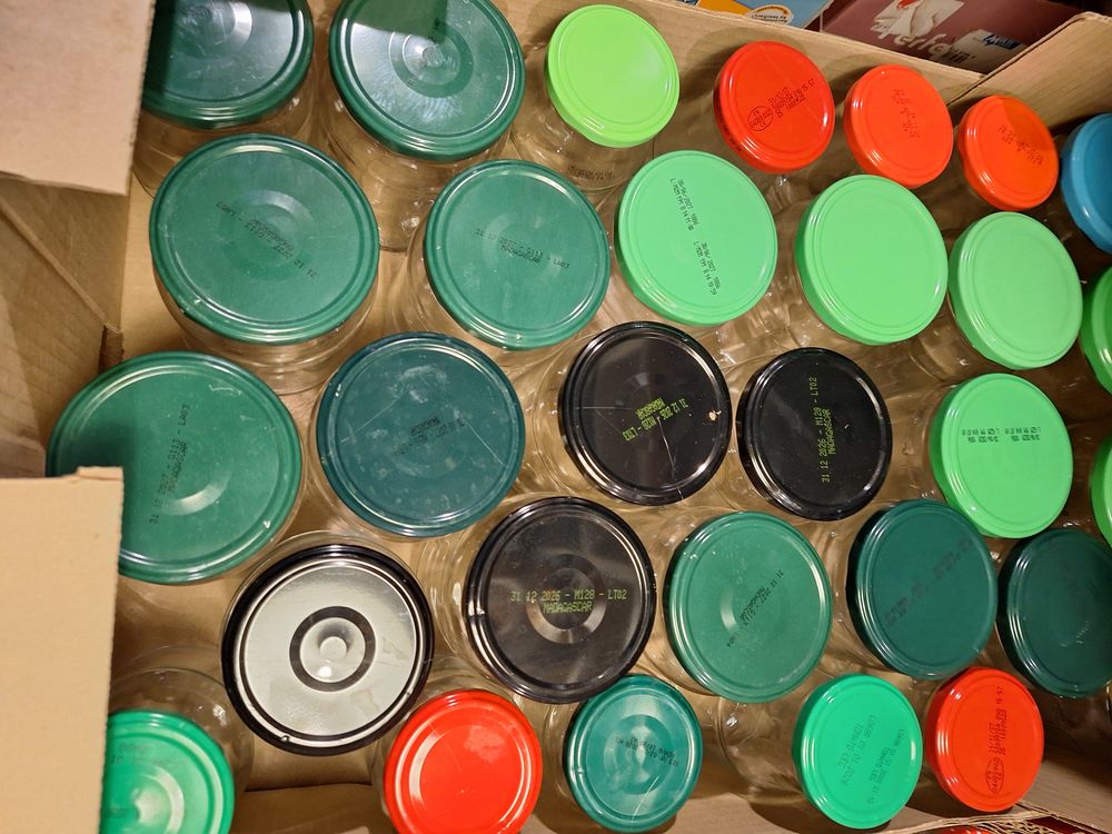 BOCAUX VERRE. 
Id&eacute;al pour conserves, confitures ou autres.
Cuisine